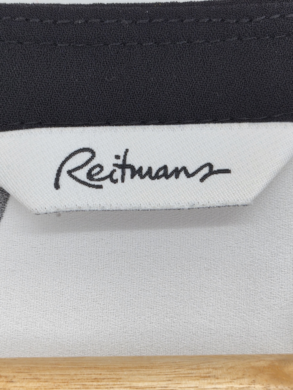 Reitmans Women's White Heart Print XS Sleeveless Blouse Black Trim Romantic Top - Picture 5 of 13
